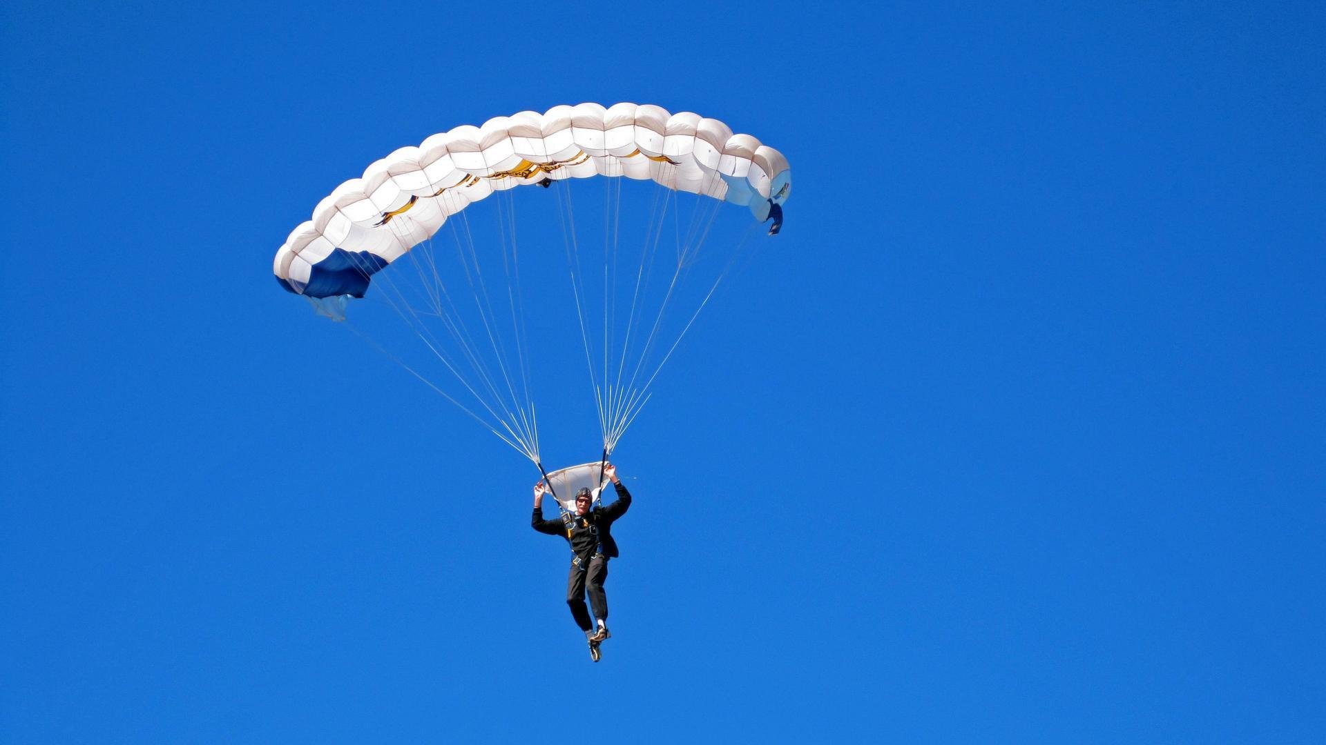 拜仁锋线新宠崭露头角，未来大势在望，拜仁神锋